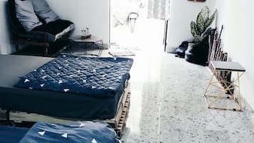 1 bedroom, iron/ironing board, internet, bed sheets