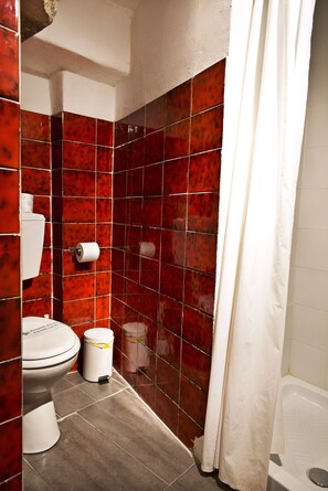 Apartment, 1 Bedroom, Non Smoking | Bathroom