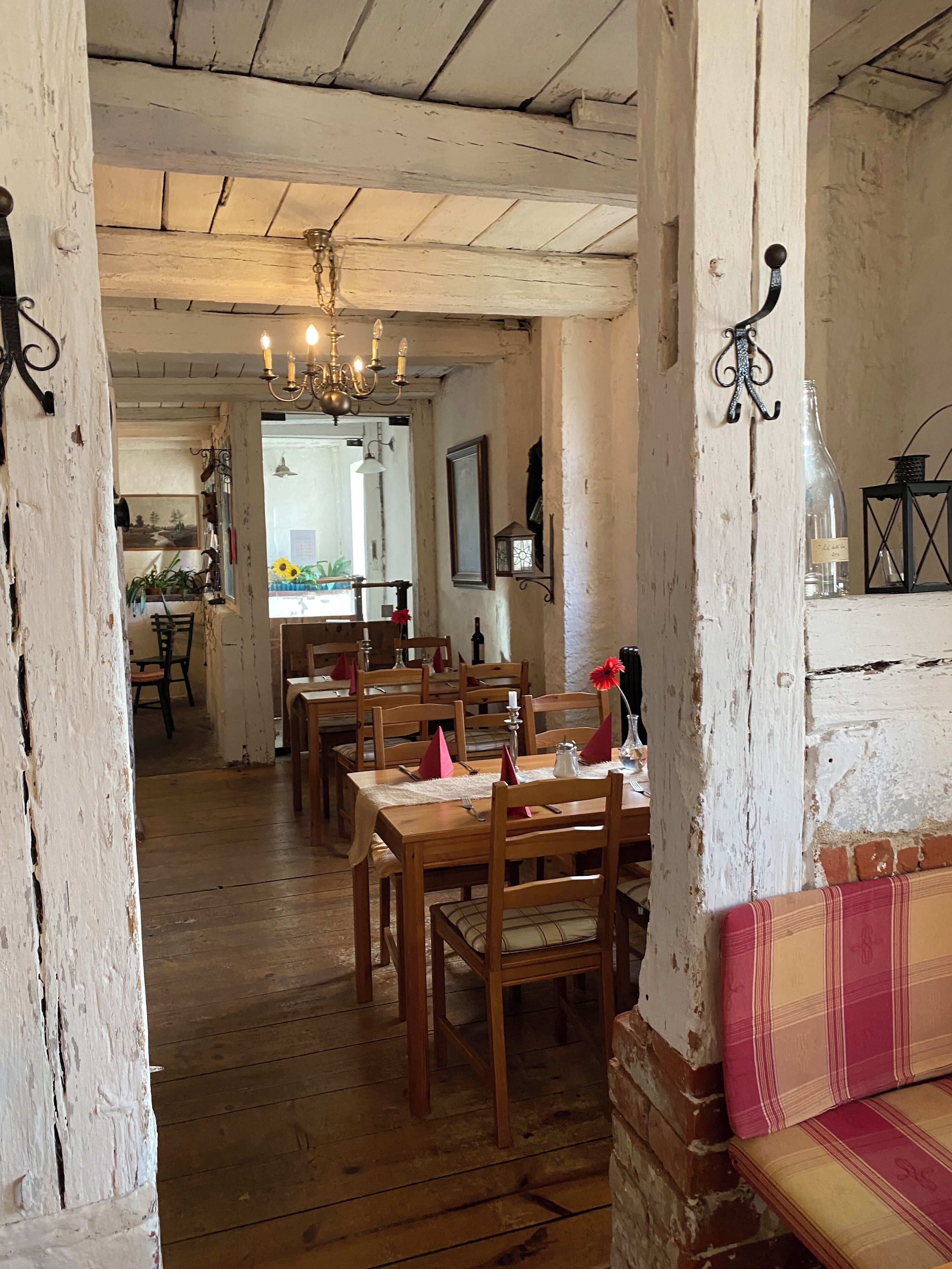 Lunch and dinner served, German cuisine