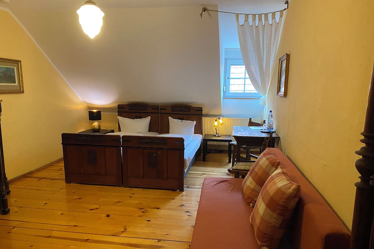 Quadruple Room | Hypo-allergenic bedding, desk, blackout curtains, iron/ironing board