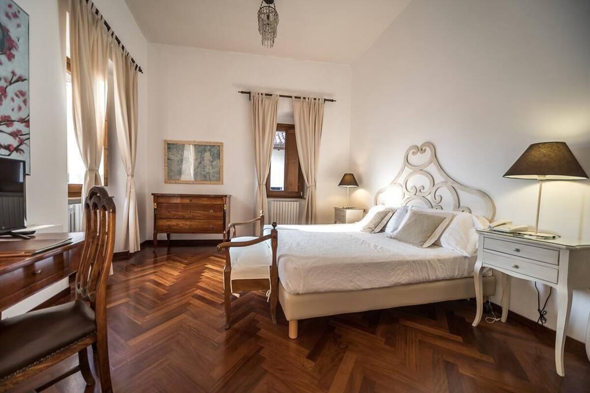 Blackout curtains, free WiFi, bed sheets