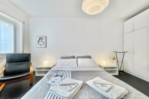 3 chambres, fer et planche à repasser, Wi-Fi gratuit, draps fournis