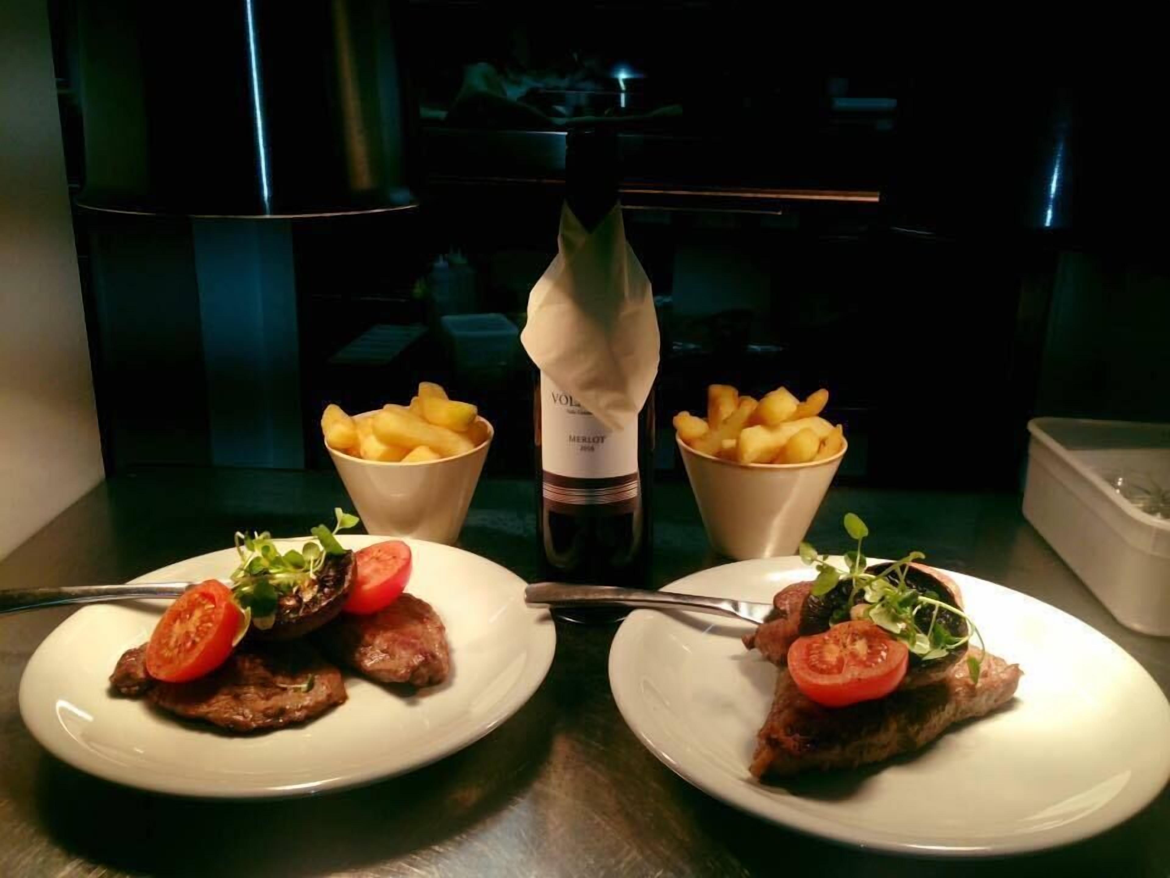 Breakfast, lunch, dinner served; British cuisine, sea views 