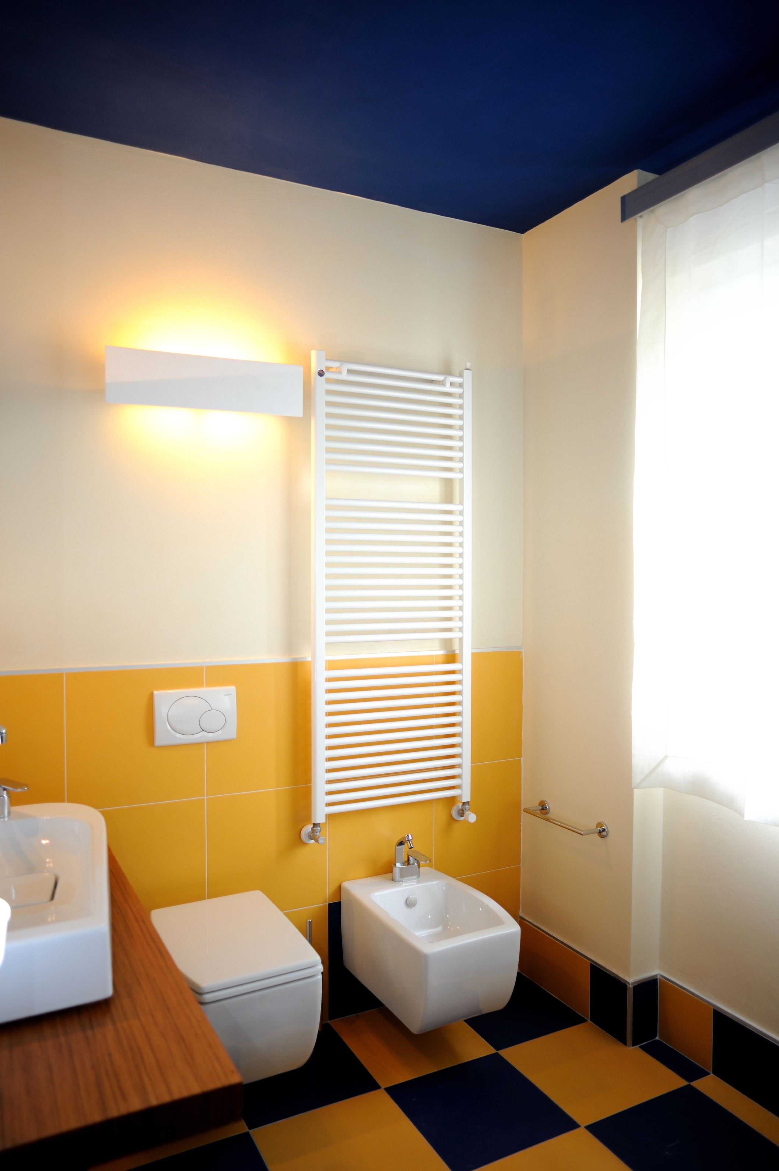 superior double room | bathroom | free toiletries, hair dryer, bidet, towels