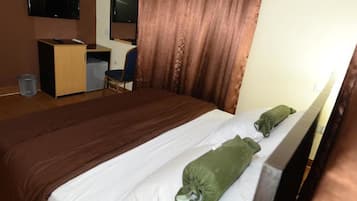 1 bedroom, desk, bed sheets