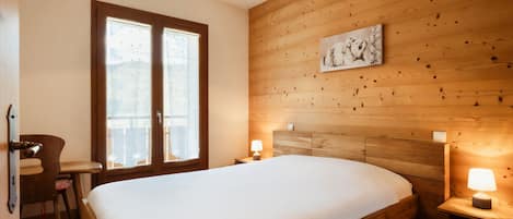 2 chambres, accĂšs au Wi-Fi (inclus), literie fournie