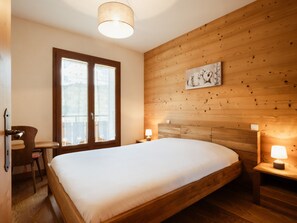 2 bedrooms, free WiFi, bed sheets - 3 Rooms with WiFi and Parking, Near Slopes, Sunny (La Clusaz)