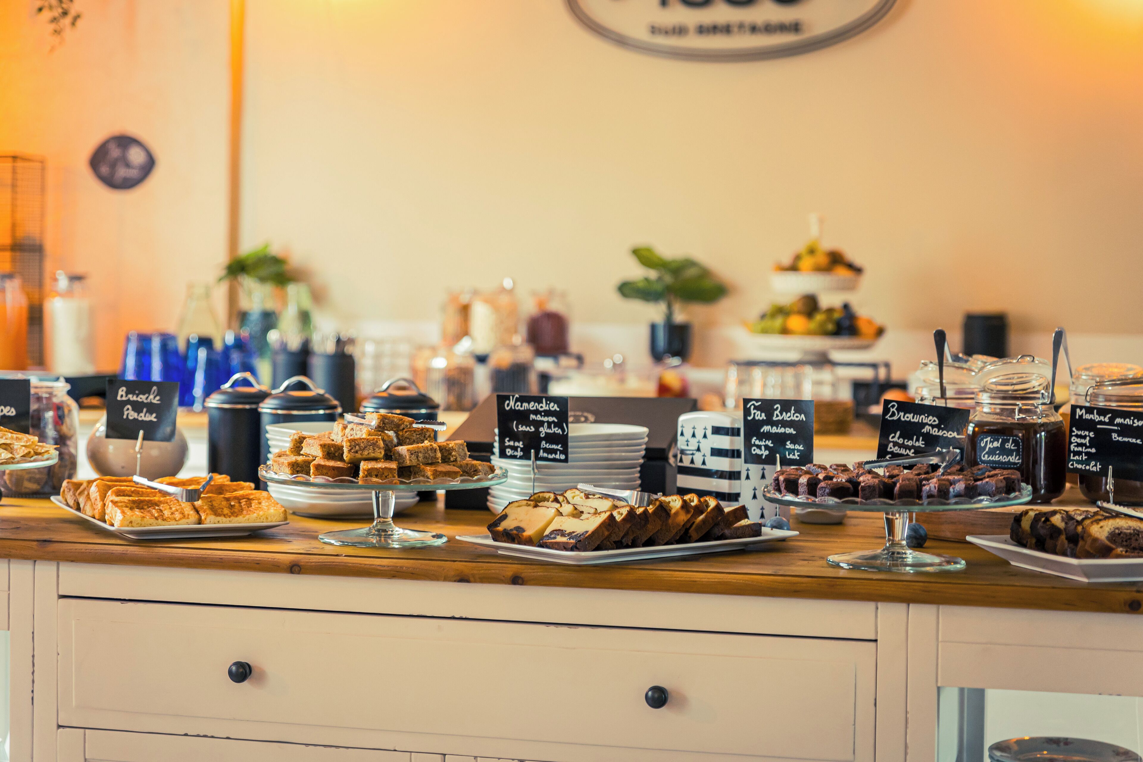 Desayuno buffet todos los días (con cargo) 
