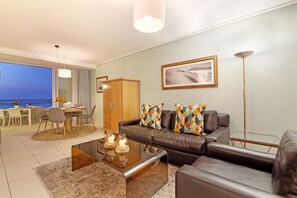 Flat-screen TV - Lagoon Beach 202 (Cape Town)