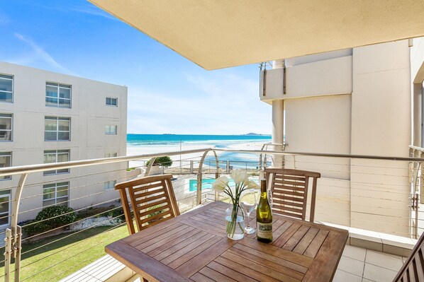 Apartment (2 Bedrooms) | Front of property