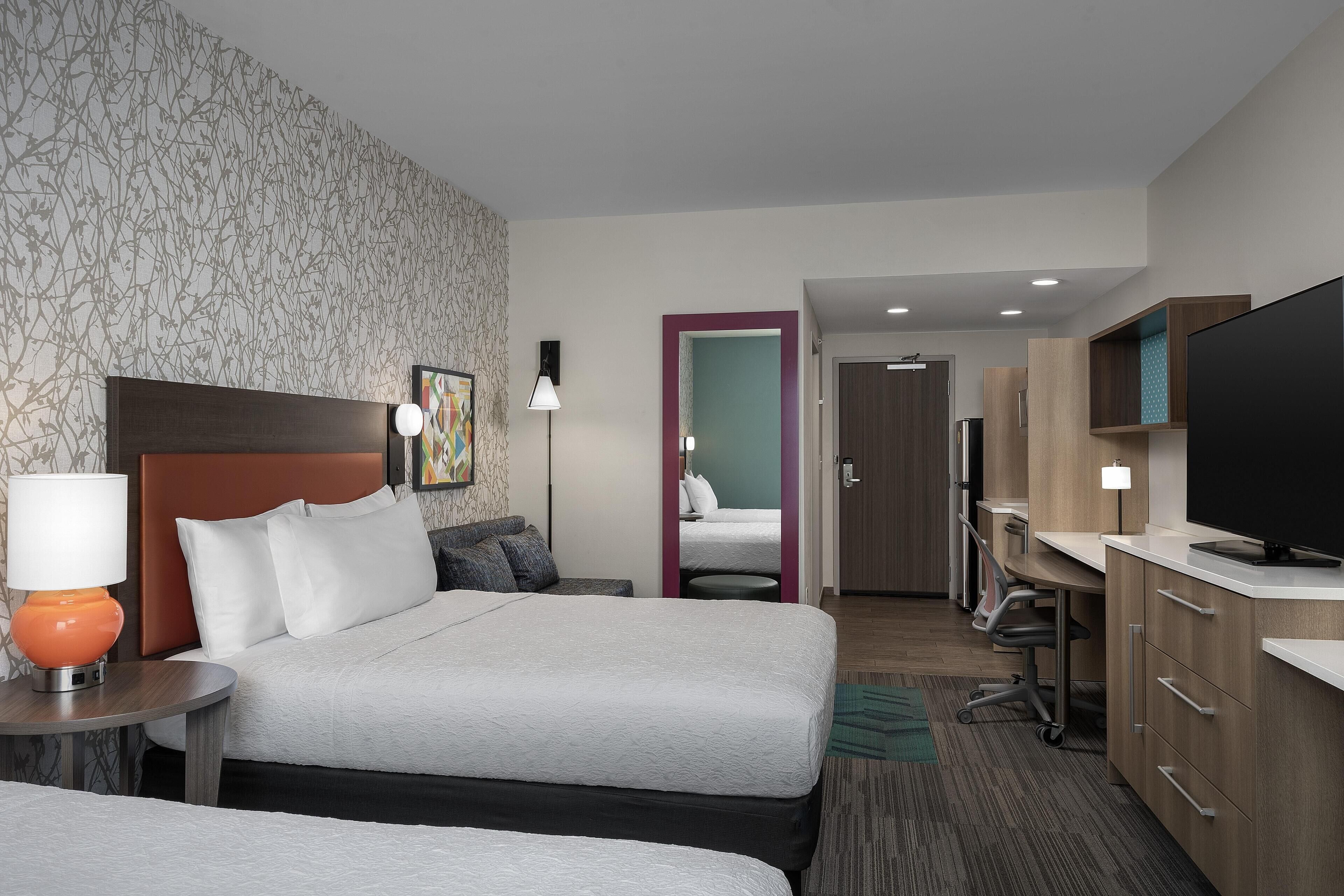 Studio, Multiple Beds | Desk, iron/ironing board, bed sheets