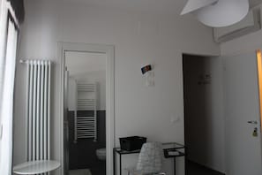 Premium bedding, down duvets, desk, free WiFi