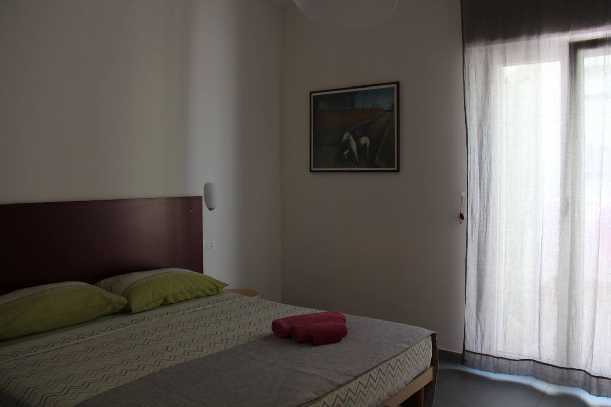 Premium bedding, down duvets, desk, free WiFi