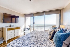 2 chambres, fer et planche à repasser, accès Internet, draps fournis