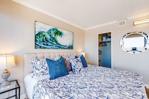 2 bedrooms, iron/ironing board, internet, bed sheets