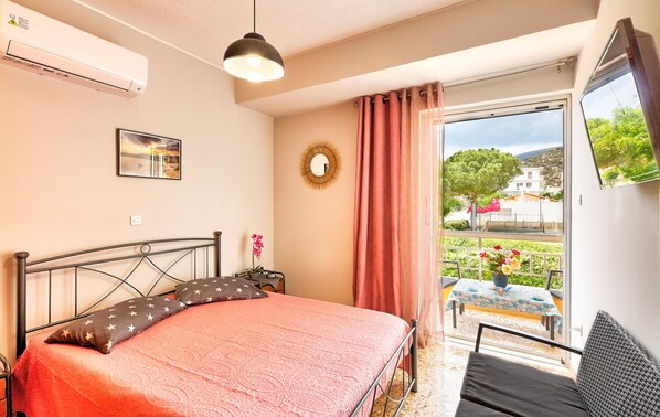 2 bedrooms, free WiFi