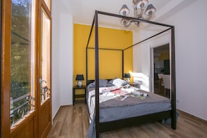 3 室のベッドルーム、アイロン / アイロン台、WiFi (無料)、ベッドシーツ
