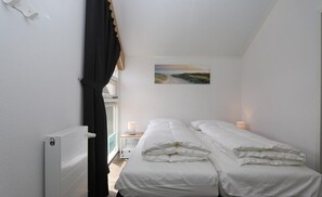 3 bedrooms, iron/ironing board, Internet, bed sheets - Holiday home Zonnedorp 23, "Zeeland Huis" (Renesse)