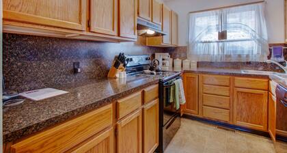 Comfortable home with breathtaking mountain views and high-speed WiFi