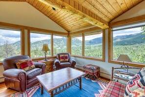 TV, fireplace, DVD player