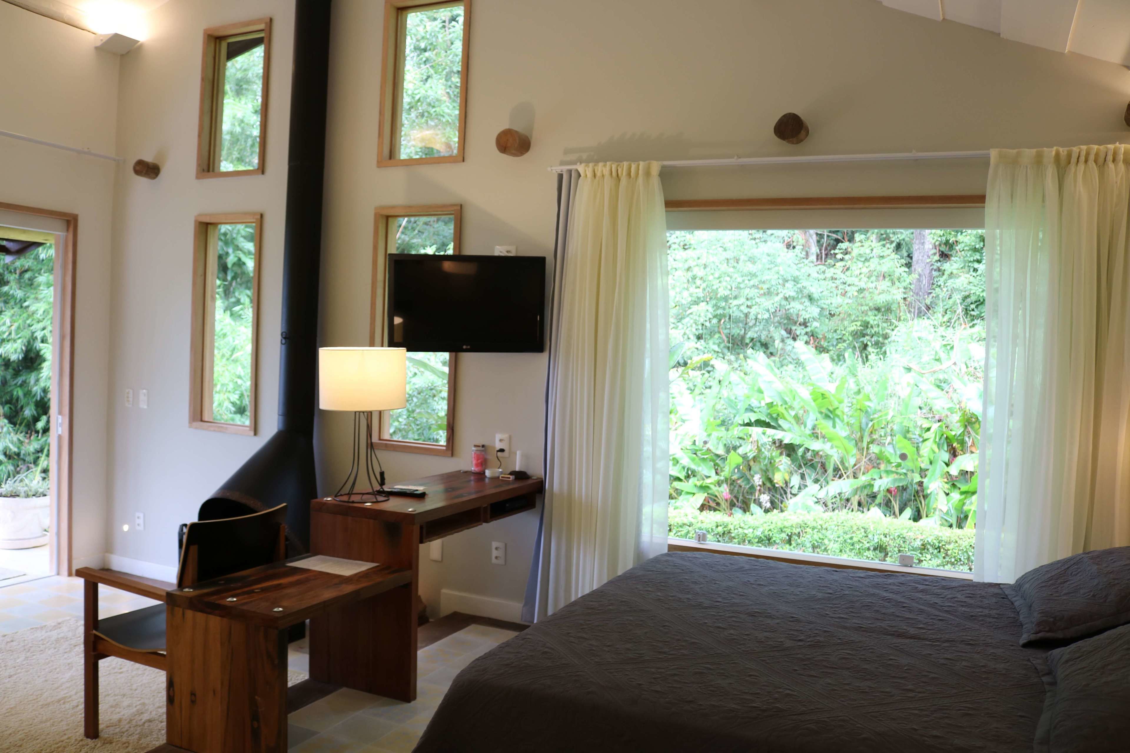 Bangalô luxo | Frigobar, cortinas blackout, Wi-Fi de cortesia, roupa de cama