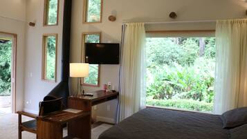 Bangalô luxo | Frigobar, cortinas blackout, Wi-Fi de cortesia, roupa de cama