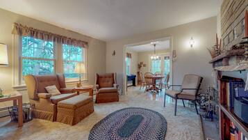 TV, fireplace, DVD player