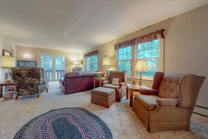 TV, fireplace, DVD player