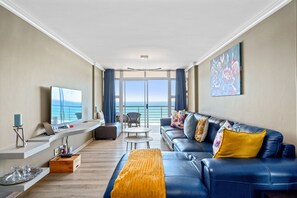 Interior - The Waves 1002 (Cape Town)