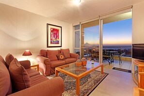 Habitación familiar | Sala de estar | Televisión de pantalla plana