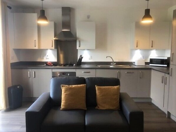 Apartment, 1 Bedroom | Private kitchen