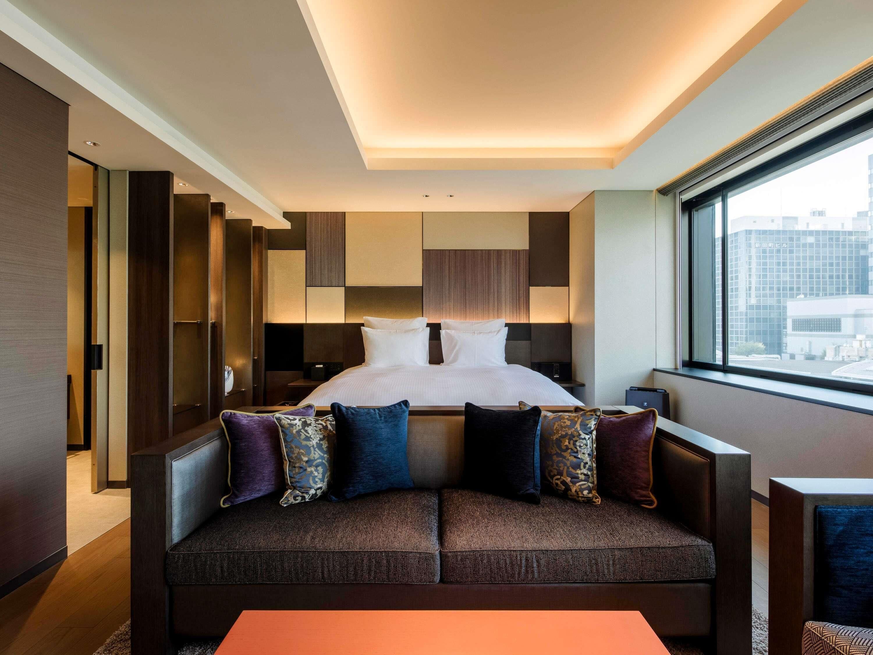 Superior Suite, 1 King Bed, Club Lounge Access | Premium bedding, minibar, in-room safe, desk