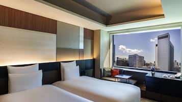 1 bedroom, premium bedding, minibar, in-room safe