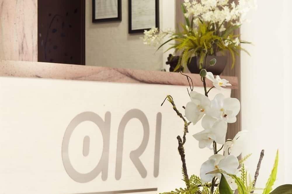 Ari Hotel