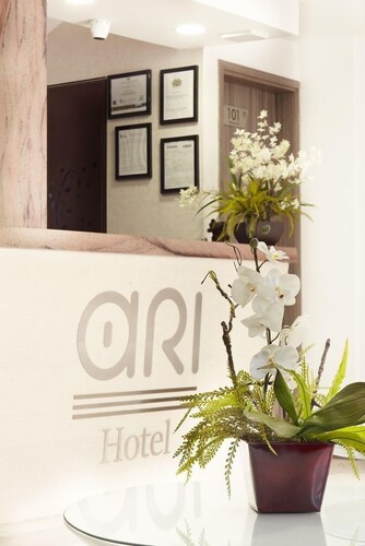 Ari Hotel