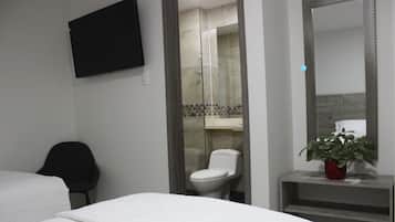 商务双人房, 2 张单人床, 无烟房 | 浴室 | 淋浴设施、大花洒淋浴喷头、免费洗浴用品、毛巾