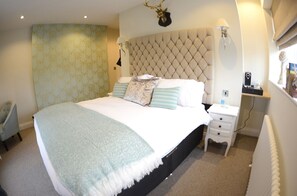 Standard Double Room, 1 King Bed, Non Smoking | Individually decorated, blackout curtains, soundproofing - The Gregory (Grantham)