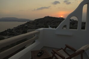 Luxury Suite | Balcony view - Theasis Luxury Suites (Naxos)