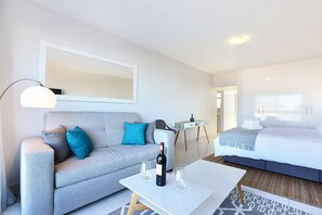 Apartment (1 Bedroom) | Interior - Blouberg Heights 202 (Cape Town)