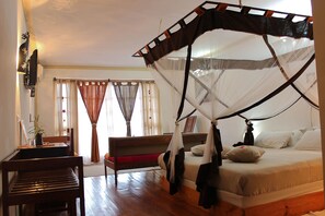 Phòng Suite (Baobab) | Minibar, két bảo mật tại phòng, trang trí khác biệt, màn/rèm cản sáng
