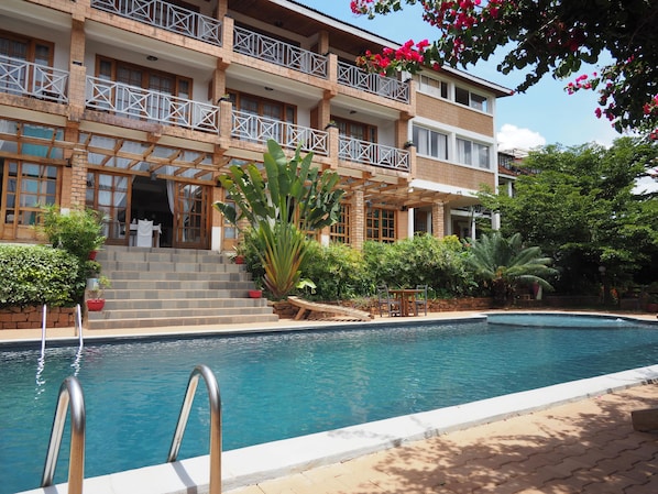 Ngoại thất