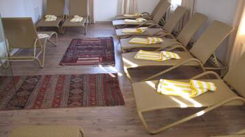 Couples treatment room(s), sauna, steam room, body treatments