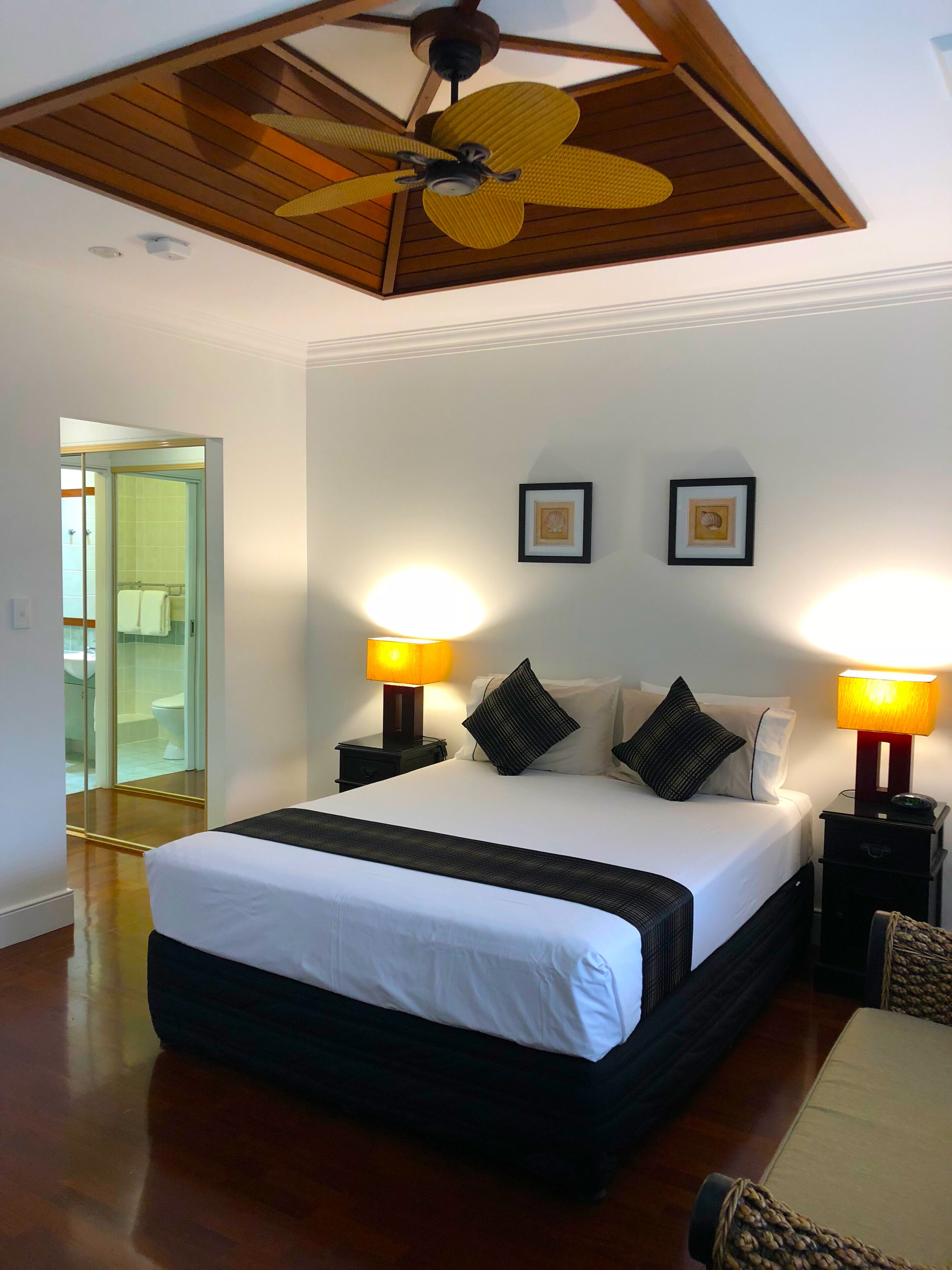 Two Bedroom Luxury Suite with spectacular beachfront views from your own terrace — image 3