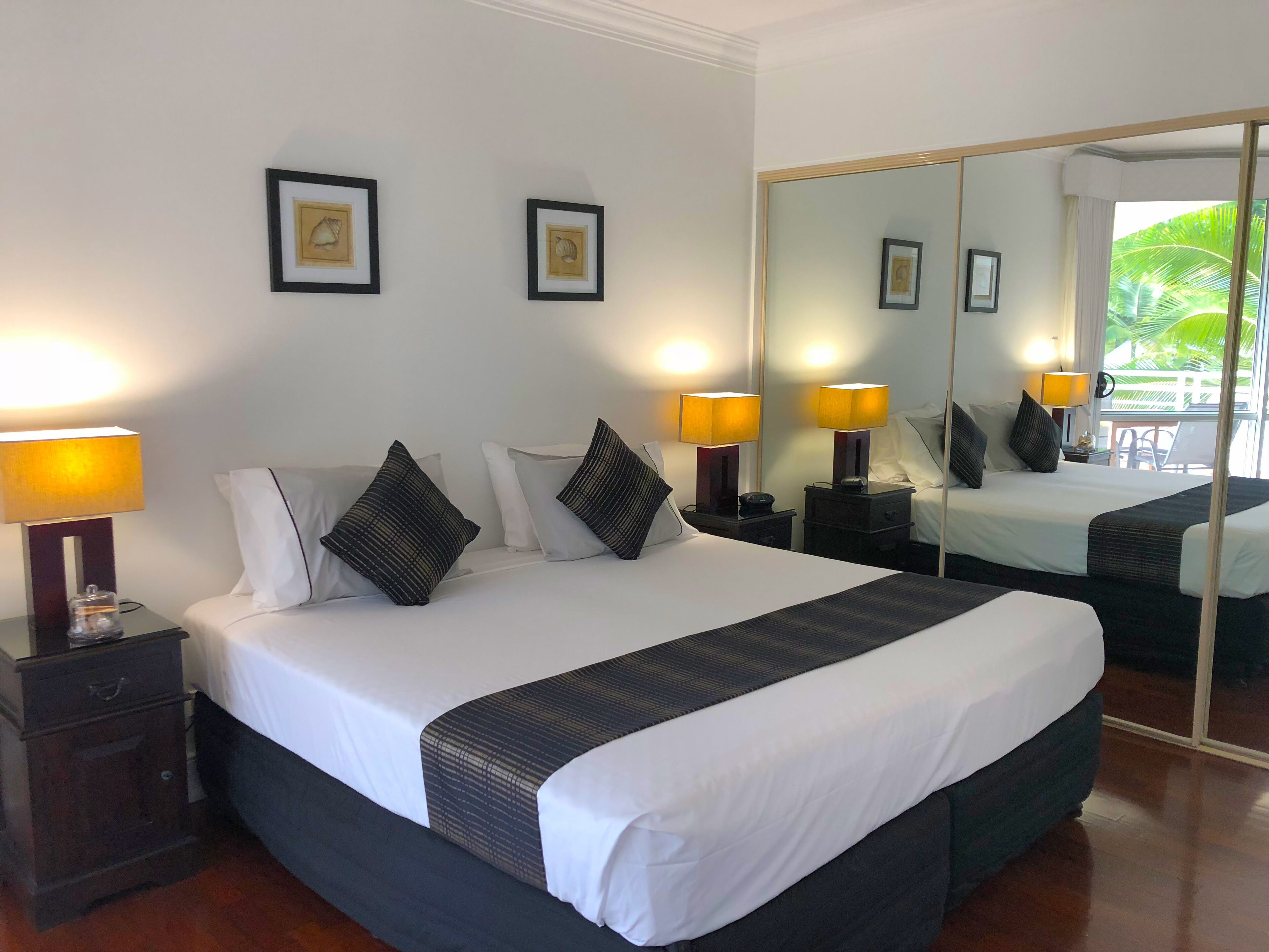 Two Bedroom Luxury Suite with spectacular beachfront views from your own terrace — image 14