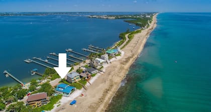Gemini Beach: 7 BR/4.5BA FL Beach House on 2 beaches. Dock + Heated Pool!