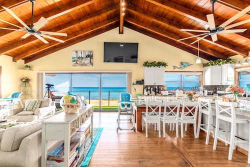 Gemini Beach: 7 BR/4.5BA FL Beach House on 2 beaches, 2 Heated Pools + Dock!