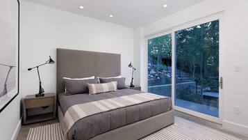 3 bedrooms, iron/ironing board, travel cot, free WiFi