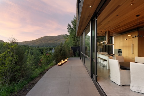 14MM Aspen 5BR New Construction Residence in Town by Aspen Vacation Rentals