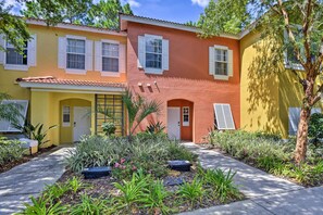 Exterior - 5 Mi to Disney: Emerald Island Resort Condo! (Kissimmee)