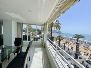 Outdoor dining - COBLANCA LEVANTE BLUELINE R038 (Benidorm)